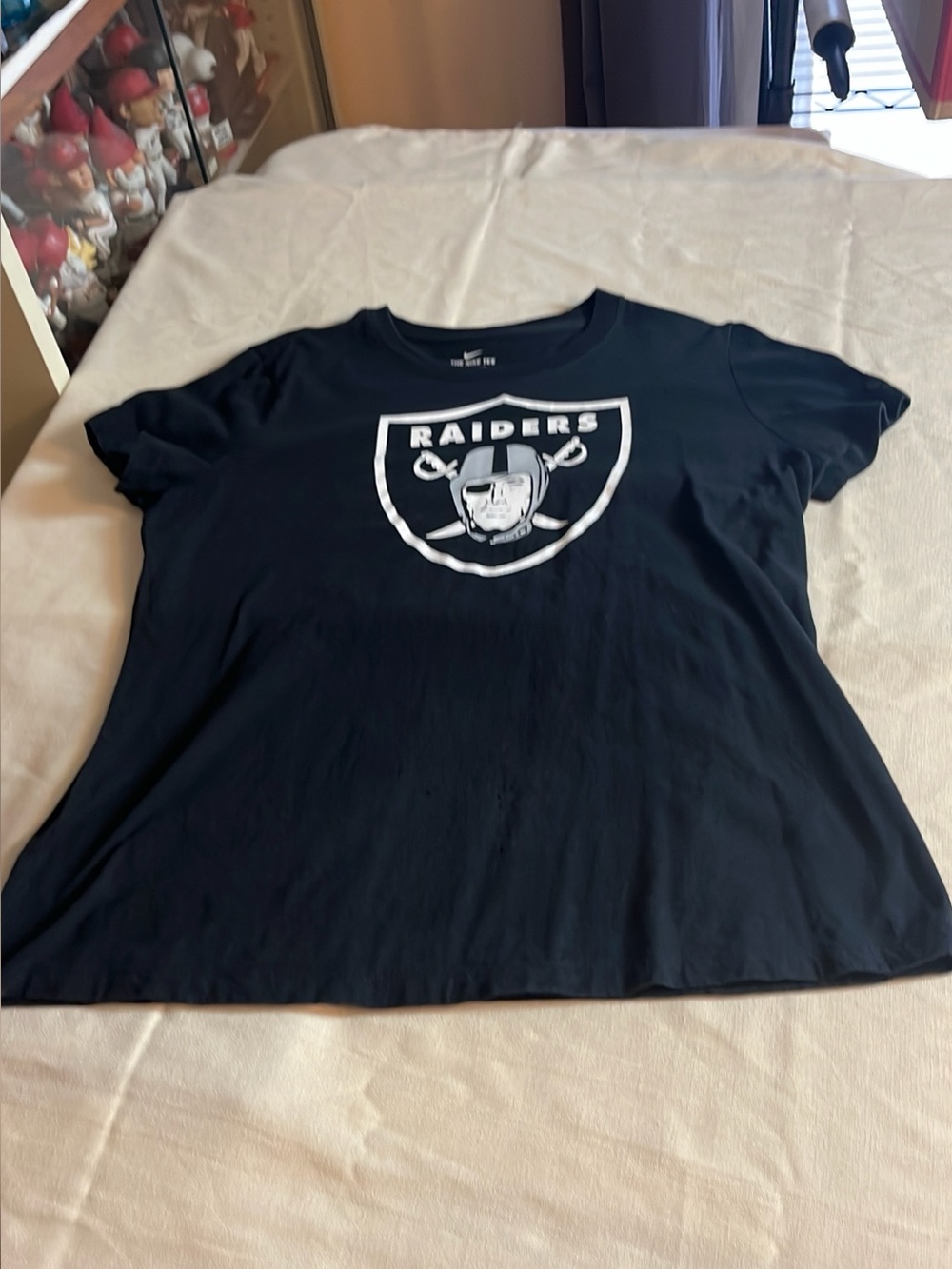 Women’s Nike, Las Vegas, Raiders, T-shirt, size large NFL
